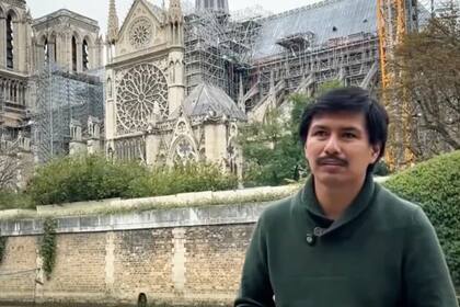 Alejandro Arredondo fue seleccionado para el equipo encargado de la remodelación de la Catedral de Notre Dame (Facebook)