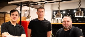 Dejaron el mundo corporativo y su startup procesa un millón de facturas al mes para las empresas más grandes del mundo