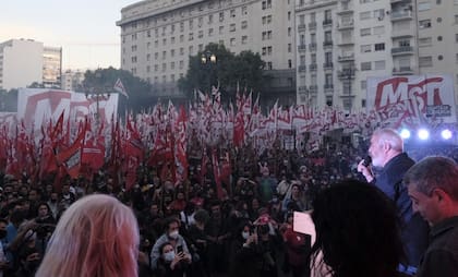 Alejandro Bodar en el cierre de campaña del Frente de Izquierda-Unidad