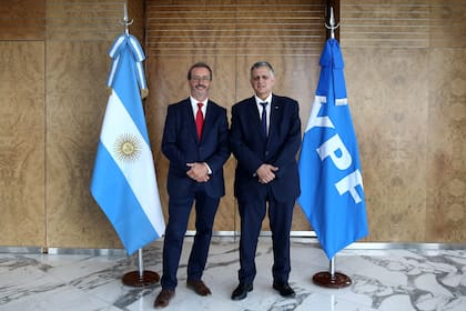 Alejandro Butti, CEO de Santander Argentina, y Horacio Marín, presidente y CEO de YPF