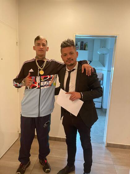 Alejandro Cippolla junto a su defendido, Elian Ángel Valenzuela.
