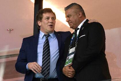 Alejandro Domínguez, presidente de la Conmebol, y Claudio Tapia, titular de la AFA, con mucho para hablar