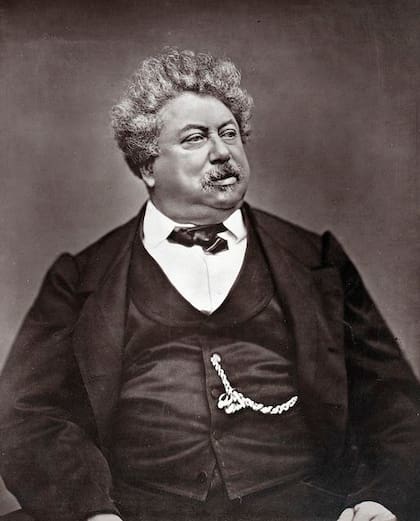 Alejandro Dumas (1802-1870) escribió otros populares clásicos de aventuras históricas como El conde de Montecristo y El hombre de la máscara de hierro (Crédito:
Étienne Carjat)