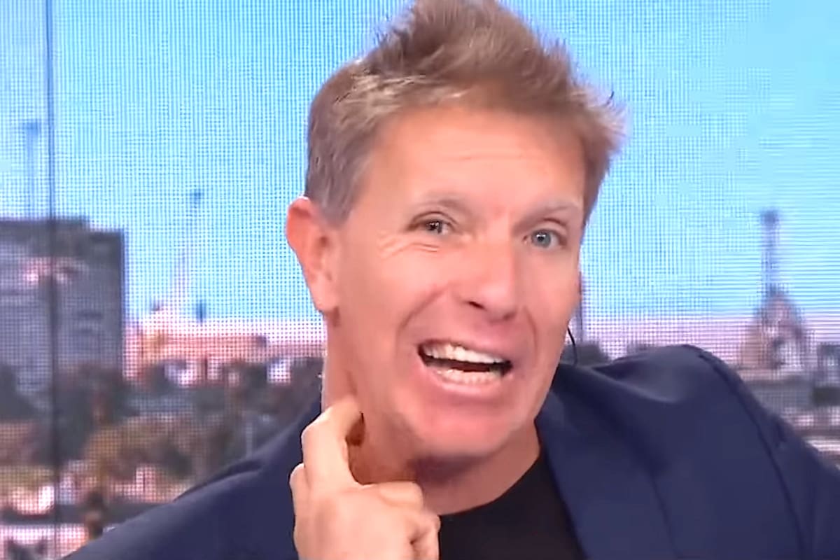 Alejandro Fantino exigió que si se permite que el fútbol regrese, lo mismo debe hacerse con otras actividades comerciales. "Es tan valioso el pan del que gana corriendo atrás de una pelota como el pan del que corta el pelo o del que hace una pizza".