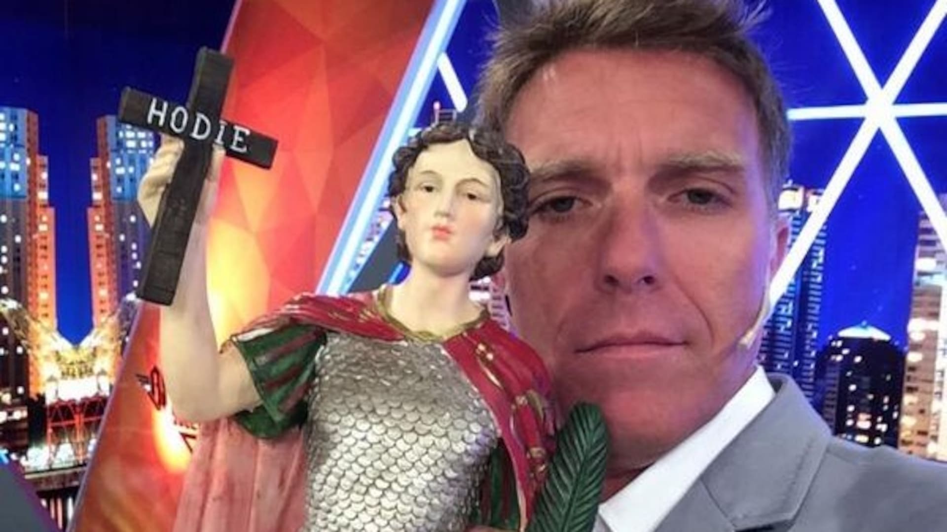 Alejandro Fantino y San Expedito