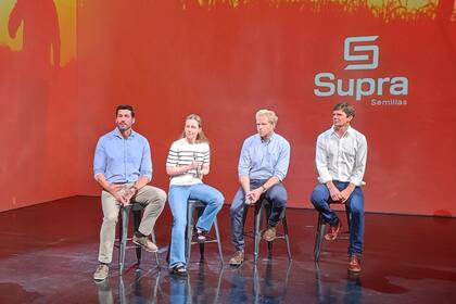 Alejandro García, Laura Lázara, Santiago Felizia y Gonzalo Uranga, de GDM