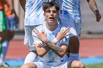 Alejandro Garnacho celebra un gol con la selección argentina Sub-20