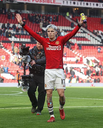 Alejandro Garnacho es una de las estrellas del Manchester United. Captura: @garnacho7