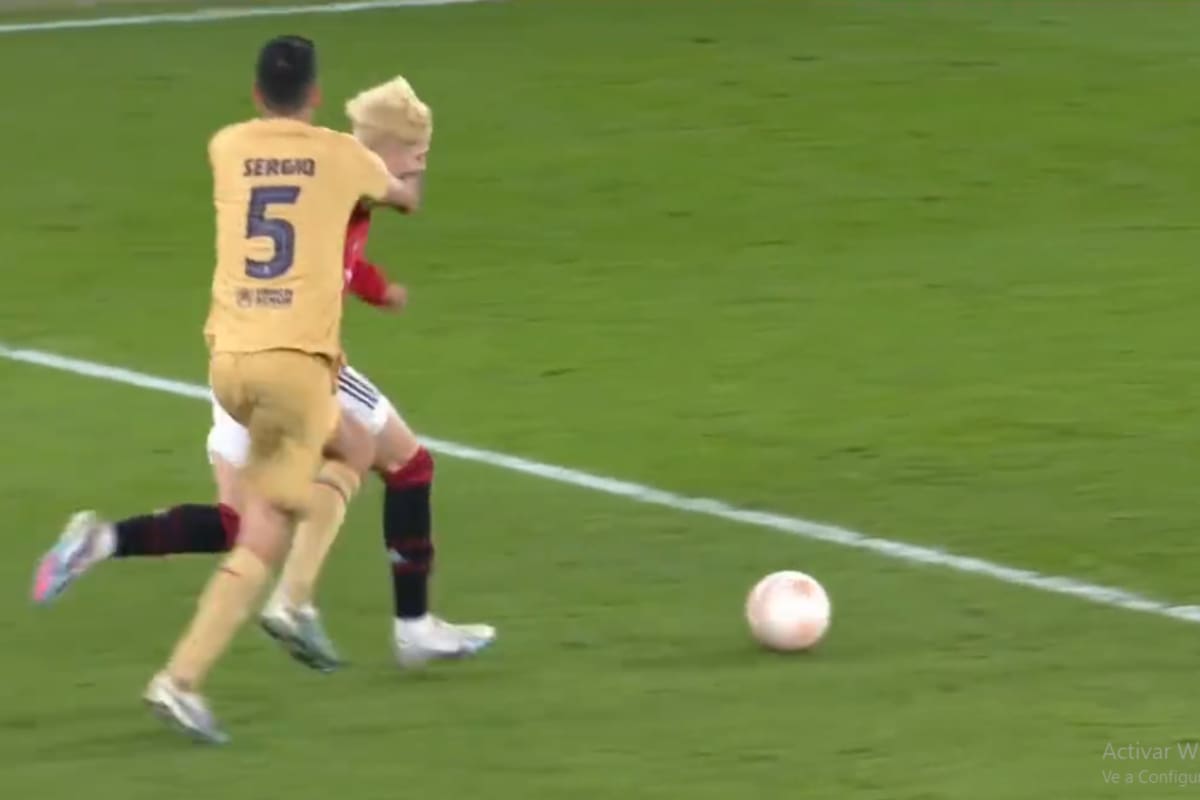 Alejandro Garnacho gambeteó a tres rivales y Sergio Busquets tuvo que taclearlo para poder frenarlo