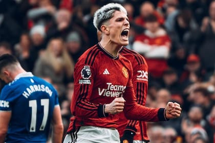 Alejandro Garnacho, una de las armas ofensivas de Manchester United, equipo que jugará por la Copa FA contra el Liverpool de Alexis Mac Allister.