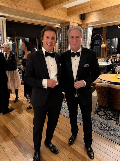 Alejandro Gravier y Tato Lanusse posaron para el álbum del cumpleañero