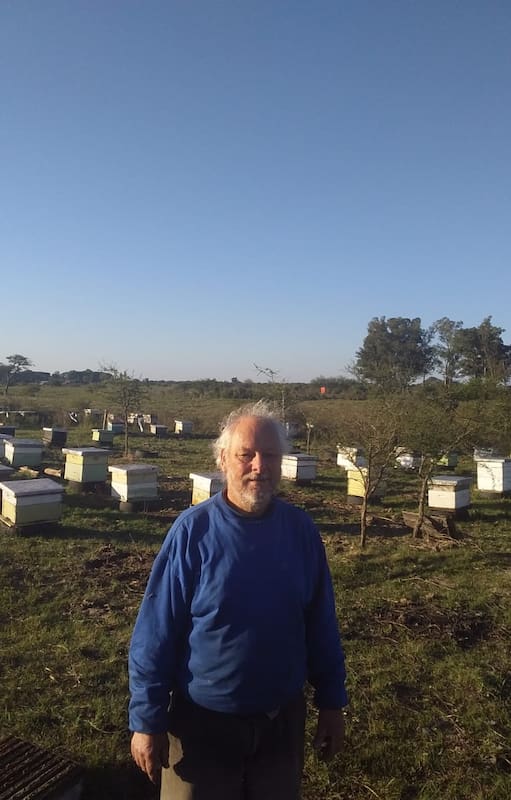 Alejandro Guillermo Giesenberg, apicultor de Colón, Entre Ríos.