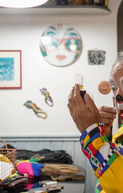 “Hay familias que festejaron conmigo los cumpleaños de hijos, padres y abuelos”. El payaso que sigue vigente a través de las generaciones