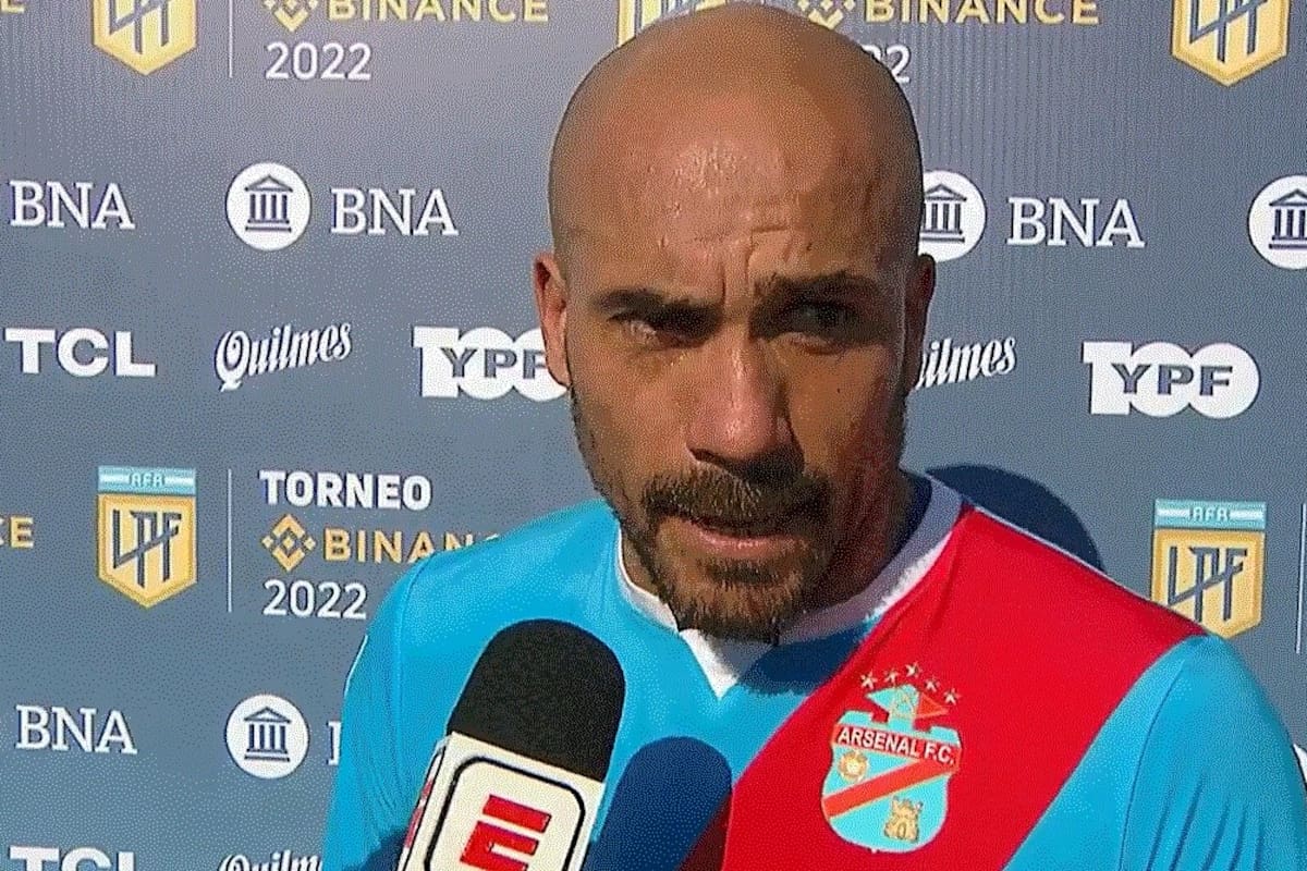 Alejandro Medina, de Arsenal, y la crítica a Facundo Sava