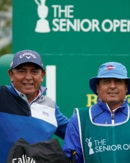 Alejandro Molina con su hermano Mauricio, en el British Senior Open de 2017