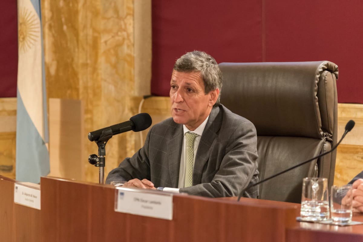 Alejandro Nieva, auditor