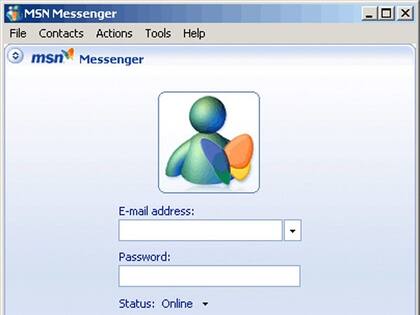 Alejandro recibió una solicitud a través del viejo Messenger.