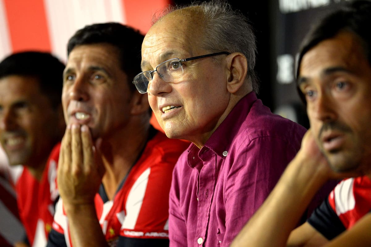 Alejandro Sabella en una de sus últimas apariciones públicas, ligado a Estudiantes, el club de su vida.