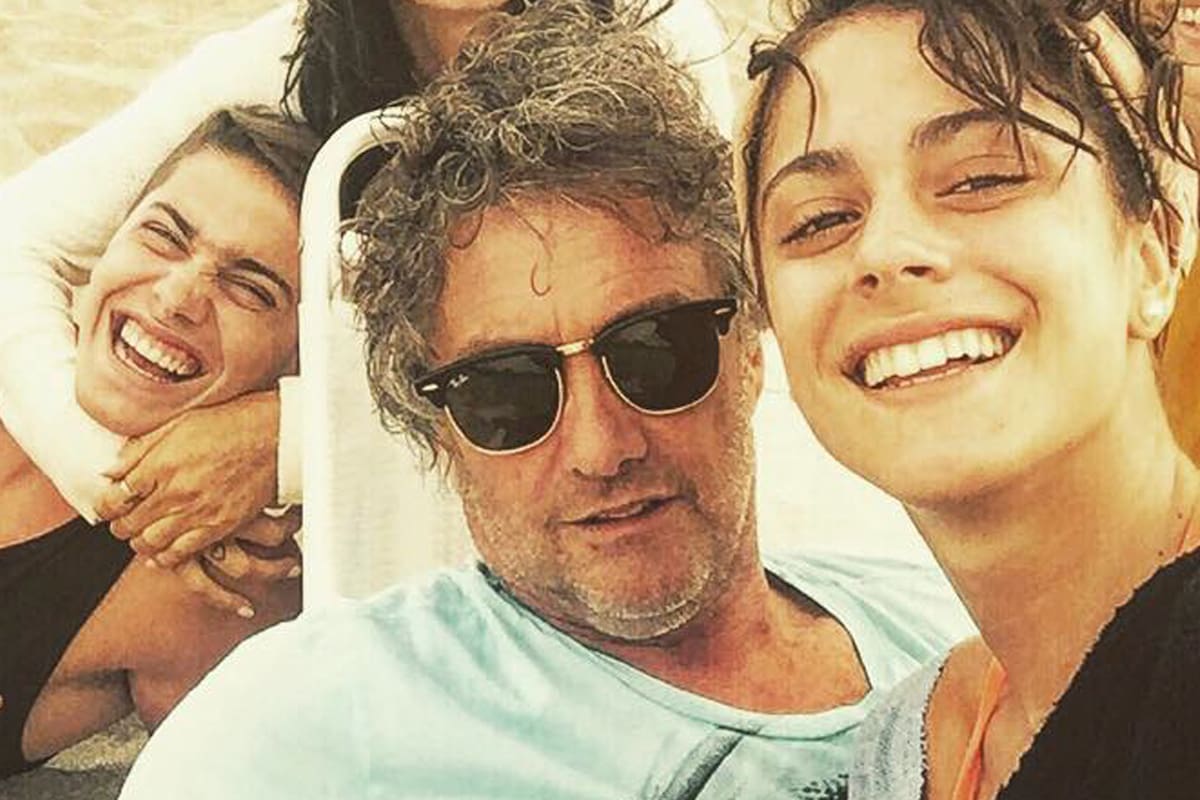 Alejandro Stoessel, productor de televisión y padre de la cantante Tini, se recupera tras permanecer casi un mes internado por una hemorragia digestiva