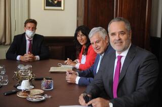 Dos diputados le pidieron a Domínguez que sea el Congreso quien decida sobre semillas