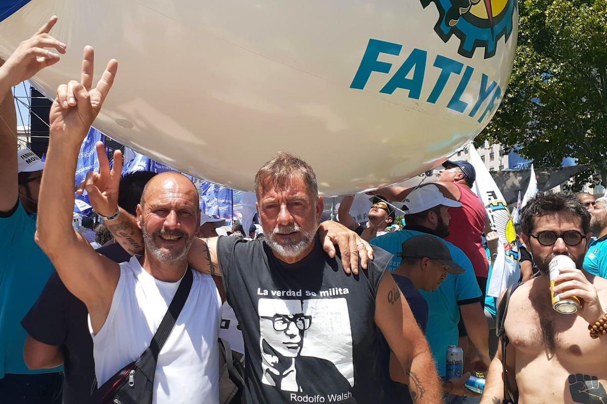 Alejandro Veiga (en el en el centro de la imagen) es el prosecretario de Boca, y la única voz de la Comisión Directiva que se expresó públicamente tras los insultos de los plateístas en la eliminación a manos de Independiente