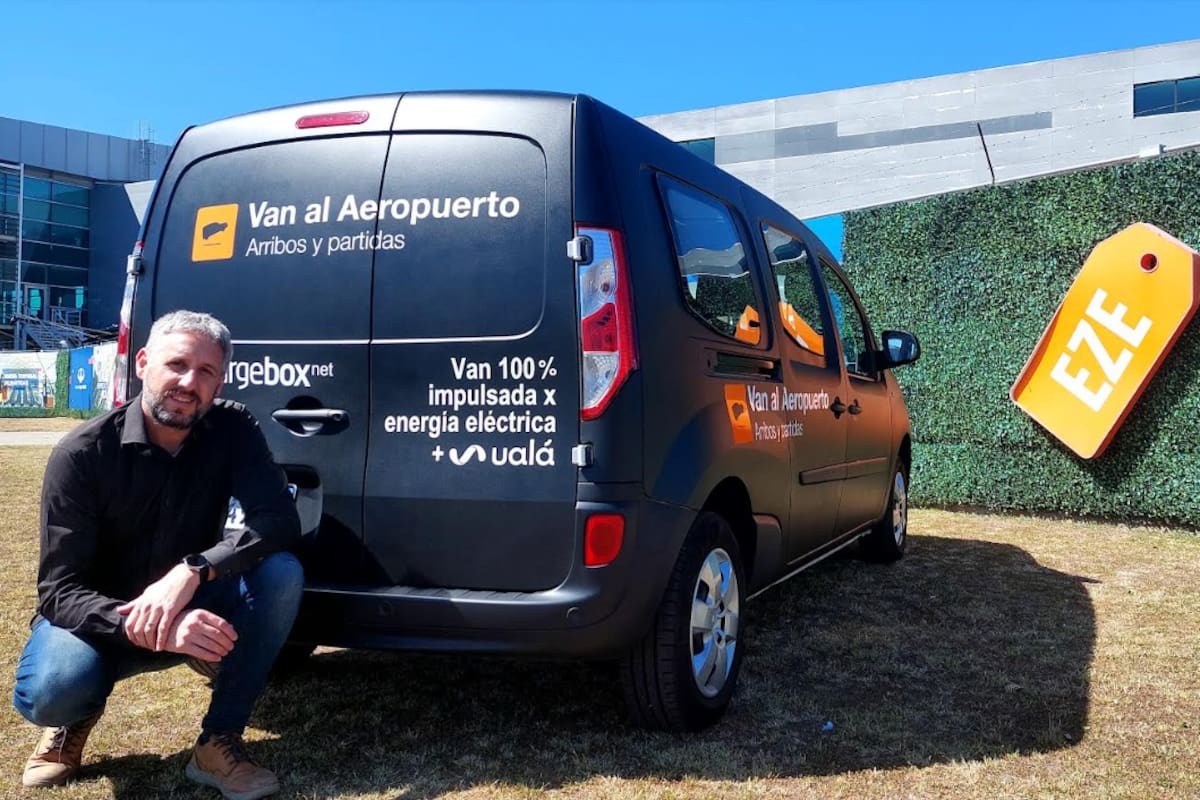 Alejandro Velarde, de "Van al aeropuerto"