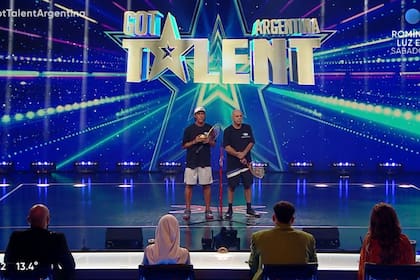 Alejandro y Roberto hicieron una demostración de cómo es el tenis para ciegos en Got Talent Argentina y emocionaron a todos