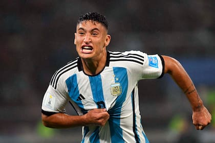Alejo Véliz, de Rosario Central, gritó con ganas el empate transitorio de la selección Argentina