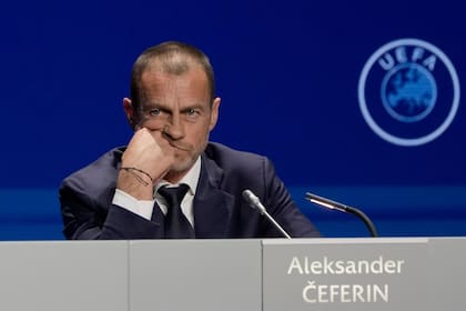 Aleksander Ceferin, presidente de la UEFA, amenazó con boicotear las competencias de la FIFA si no se bajaba el proyecto de privatización de los mundiales