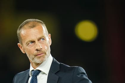 Aleksander Ceferin, titular de la UEFA, contra Infantino