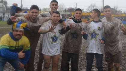 Alem festejó su vuelta a la Primera C