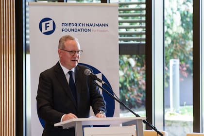"“Alemania necesita del GNL argentino”, afirmó Hans-Dieter Holzmann de la Fundación Friedrich Naumann