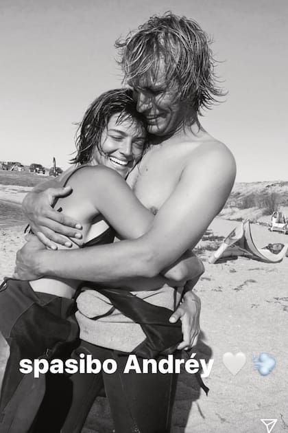 Alentada por su novio, Dignity se animó al kitesurf. Después de los primeros intentos sobre la tabla, la actriz le agradeció a través de las redes sociales.
