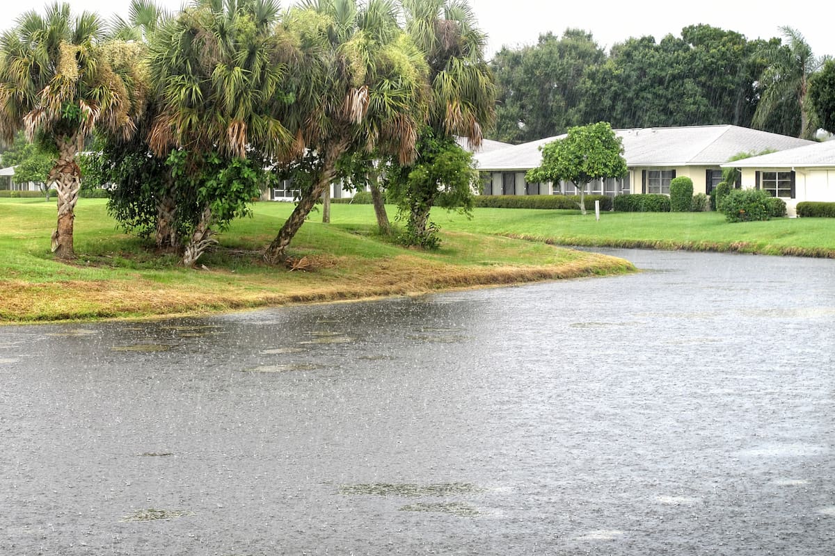 Alerta máxima en Florida: Riesgo moderado (nivel 3/4) de inundaciones repentinas en Miami y Fort Lauderdale con posibles acumulados de 175 mm o más