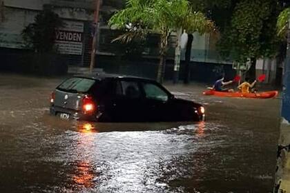 Alerta por fuertes tormentas en Chaco y Corrientes: hay 90 evacuados