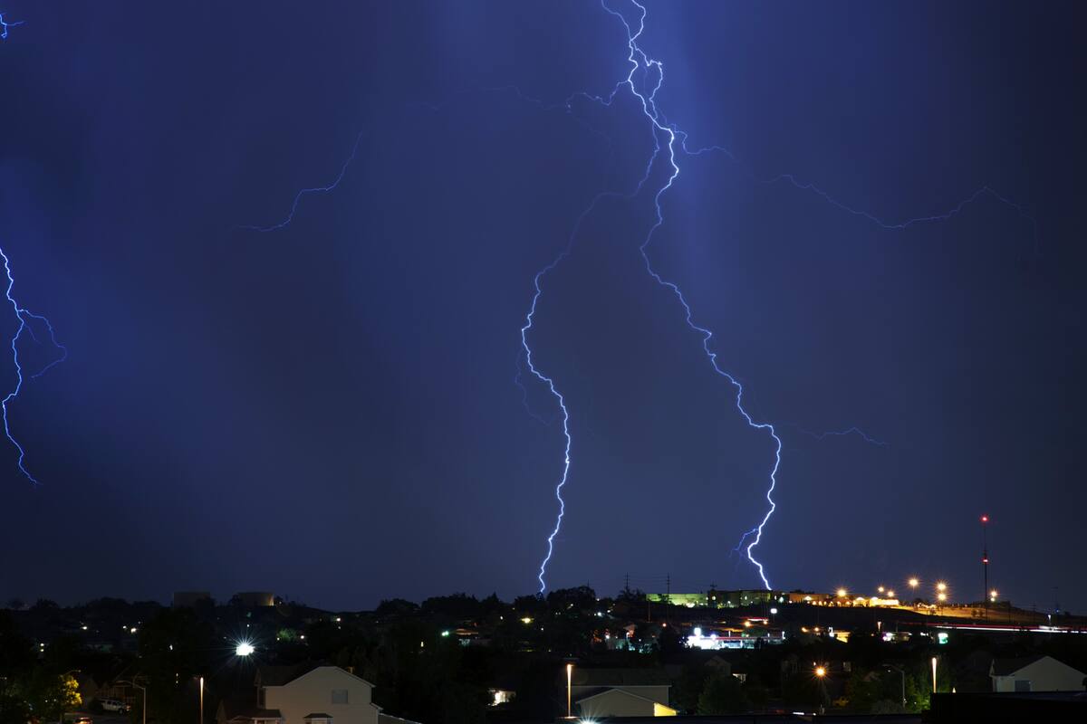 Alerta por tormentas severas: sistema frontal desde Texas a Grandes Lagos amenaza con granizo y ráfagas de viento dañinas en Nuevo México y Arizona