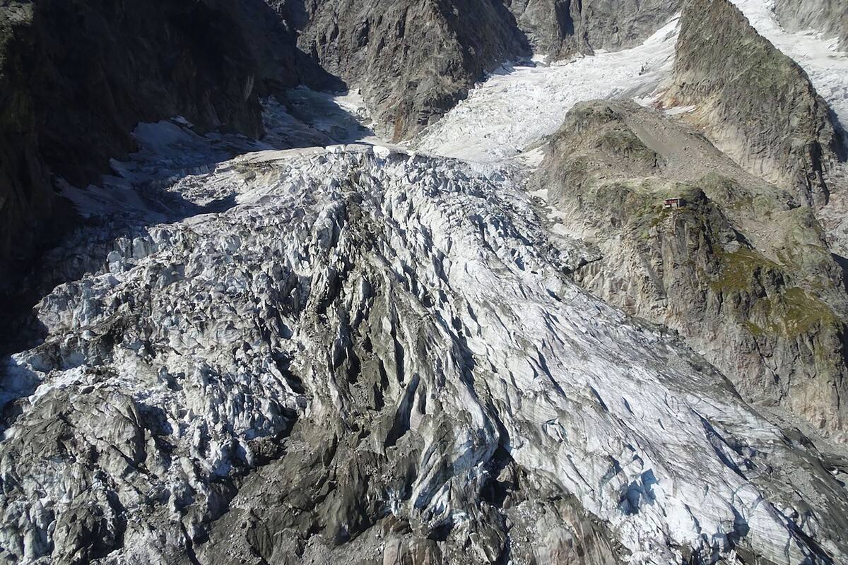 Alerta por un glaciar a punto de colapsar en el norte de Italia