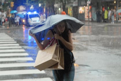 Alertan sobre tormentas y posible caída de granizo en la Ciudad, Buenos Aires, Santa Fe, Corrientes y Entre Ríos