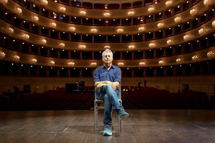 Alessandro Baricco se presentó en el Teatro Colón con una propuesta fuera de serie