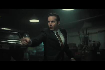 Alessandro Nivola en Los santos de la mafia como Dick Moltisanti, padre de Christopher y tío político de Tony Soprano