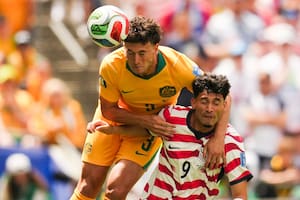 Con el "Capitán América" lesionado, Estados Unidos busca ante Australia su segunda victoria