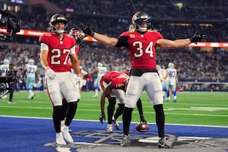 Bucs logran 1er triunfo de la campaña, 24-16 ante Cowboys sin alma ni rumbo