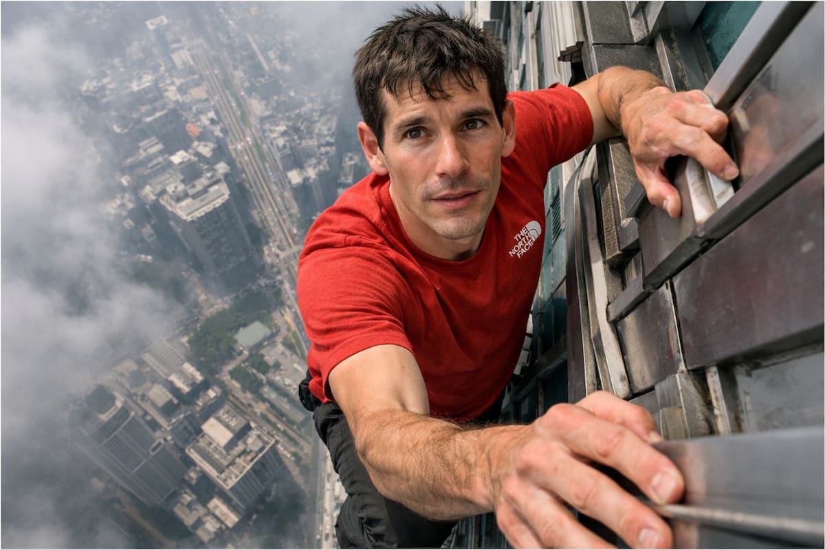 Alex Honnold, en acción: escaló el rascacielos Taipéi 101 en una hora y media