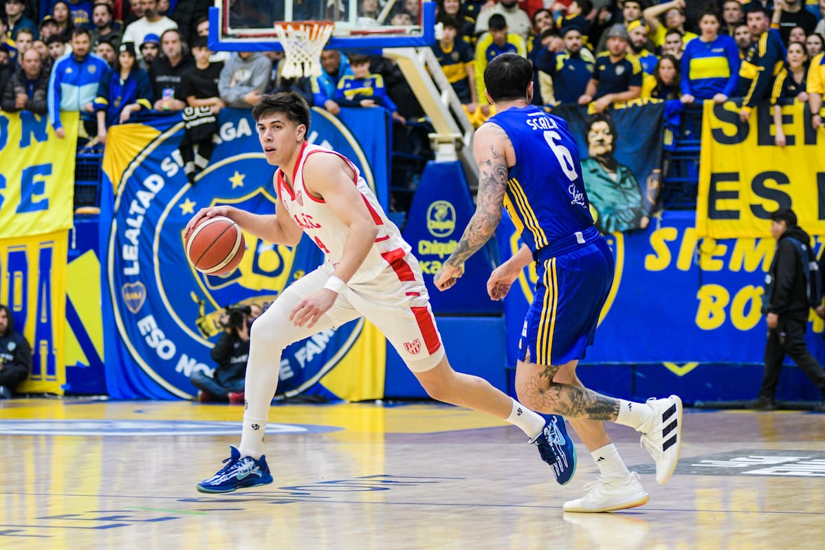 Alex Negrete es una de las grandes figuras de Instituto en la serie final de la Liga Nacional