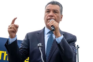 Alex Padilla: “Muchos latinos temen reportar crímenes, buscar ayuda médica y vivir su vida”