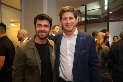 Alex Sakkal (Grupo Nómada) y Herman Faigenbaum