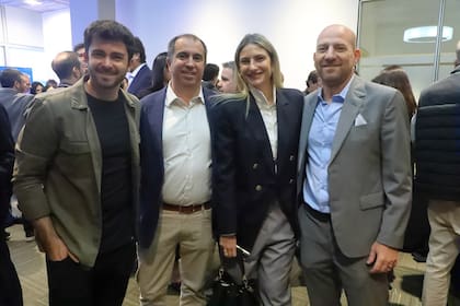 Alex Sakkal (Grupo Nómada),Gonzalo Meira (JLL), Lalita Colonna (Inmobiliaria Colonna) y Ariel Champanier (Remax Premium)