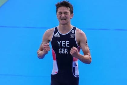 Alex Yee, de 23 años, ganó una medalla de oro y otra de plata en Tokio 2020