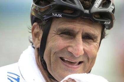 Alex Zanardi chocó de frente contra un camión y está en grave estado