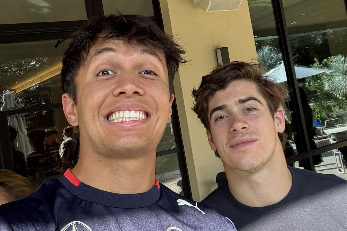 Alexander Albon y Franco Colapinto participaron en un podcast tradicional de la escudería Williams, con divertidos cruces.